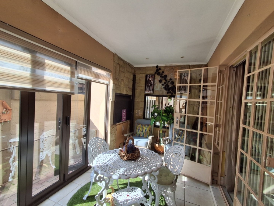 2 Bedroom Property for Sale in Flamwood North West